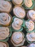 Meriendas con Cupcakes Rellenos de Mermelada de Arándanos