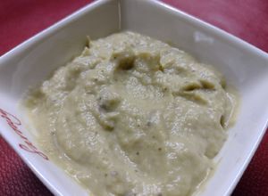 Una foto de Baba ganoush // Dip de berenjena 🍆