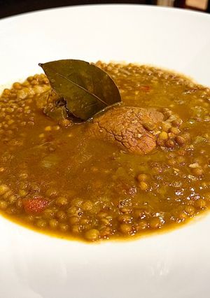 Una foto de Lentejas con carne de ternera blanca