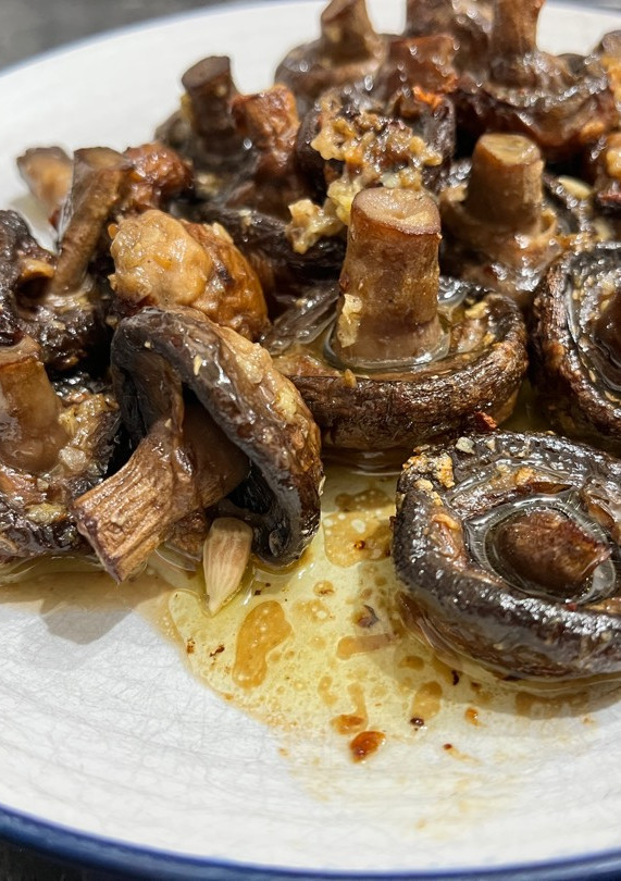 Foto resep Roasted Garlic Butter Mushroom dr Recipetin eats