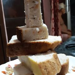 A picture of Biri podapitha(Blackgram cake).