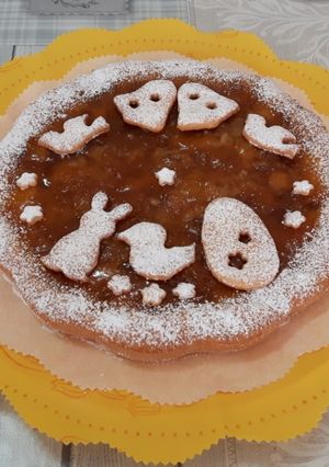 Foto di Crostata con confettura di pesche e noci