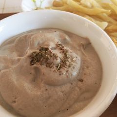 A picture of Vegan Creamy Mushroom Sauce.