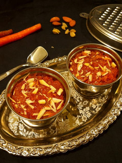ગાજર નો હલવો (Gajar Halwa Recipe In Gujarati) રેસીપી મુખ્ય ફોટો