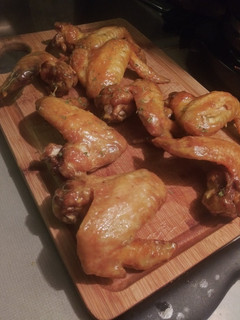 A picture of Nonbreaded honey mustard wings.