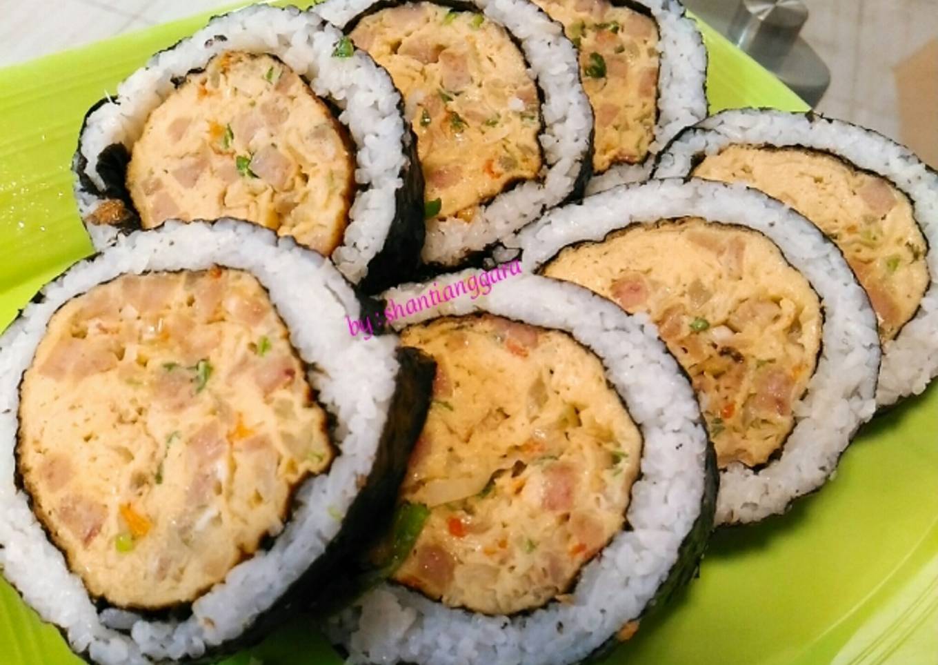 Kimbab tamago (non halal)