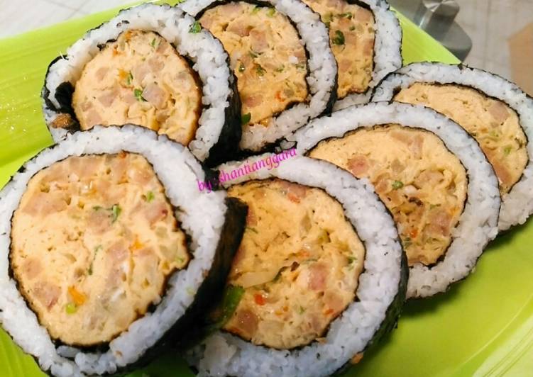 Cara Gampang Membuat Kimbab tamago (non halal) yang Bikin Ngiler