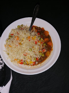 A picture of Vegetable fried rice + Kamande.