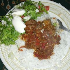 Beef with tomato sauce A picture of Beef with tomato sauce.