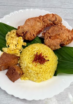Foto resep Nasi Kuning Ayam crispy