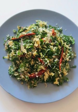 A picture of Moringa and Toasted Grated Coconut.