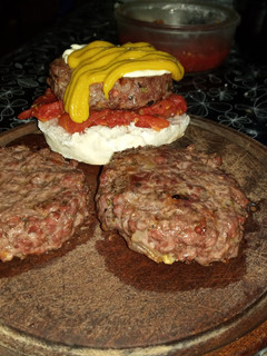 Una foto de Hamburguesas con pan casero riquísima para los chicos
