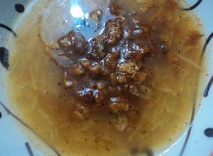 Una foto de Sopa de fideo con guisado quedado el geras a lo ranchero