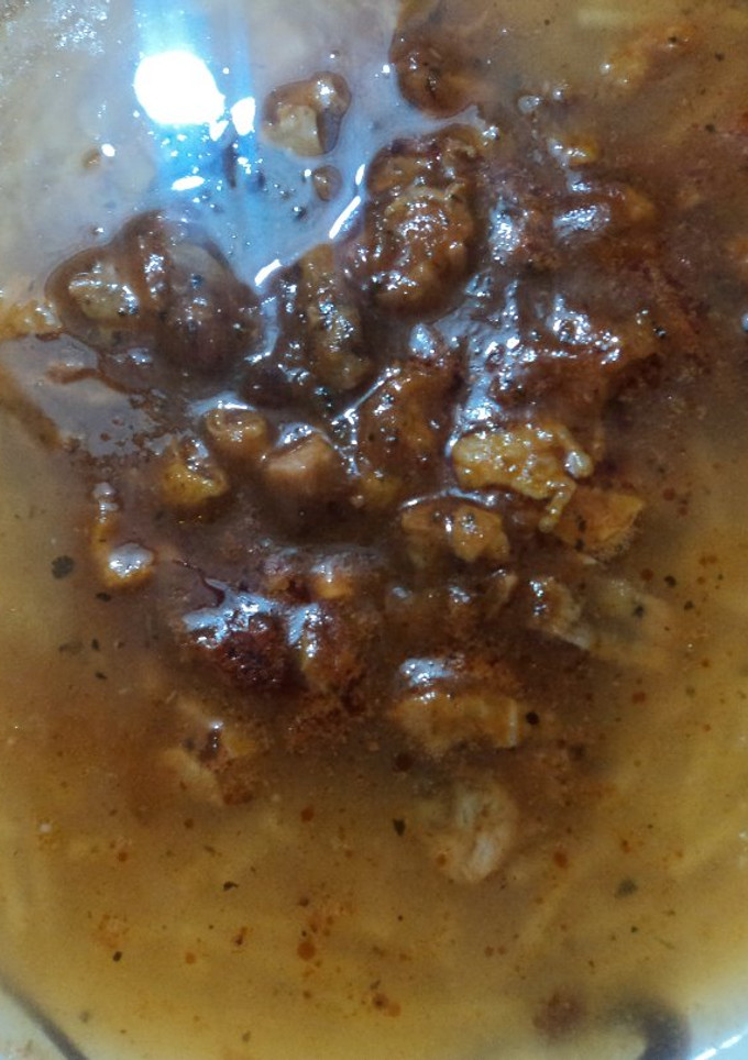 Una foto de Sopa de fideo con guisado quedado el geras a lo ranchero