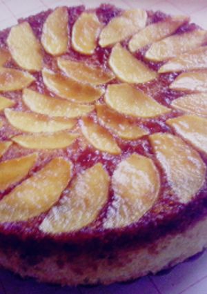Una foto de Torta invertida de manzana