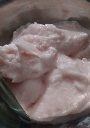 A picture of Coconut / Rose Ice Cream.