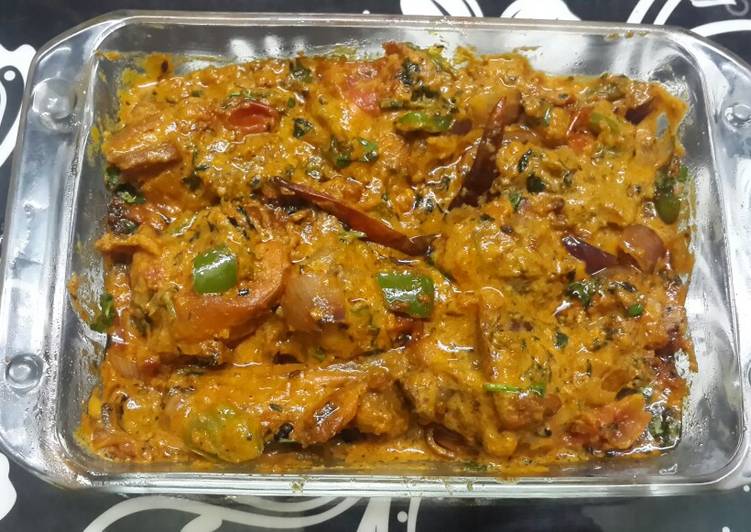 How to Prepare Super Quick Homemade Peshawari Chicken Karahi