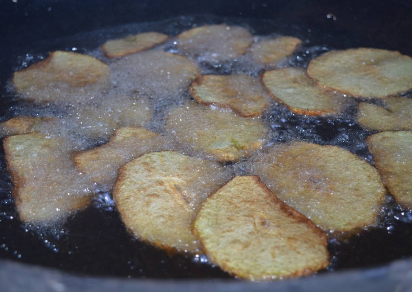 Chayote silvestre o papa del aire frita
