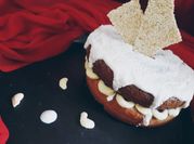A picture of vanilla crunch cake