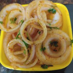 A picture of Onion chapata rings.