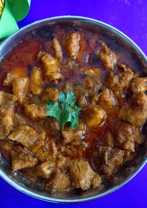 A picture of Odia chicken curry!.