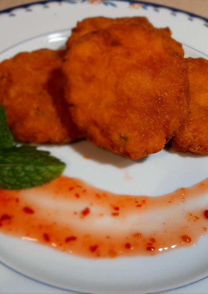 Una foto de Nuggets de pollo y verduras