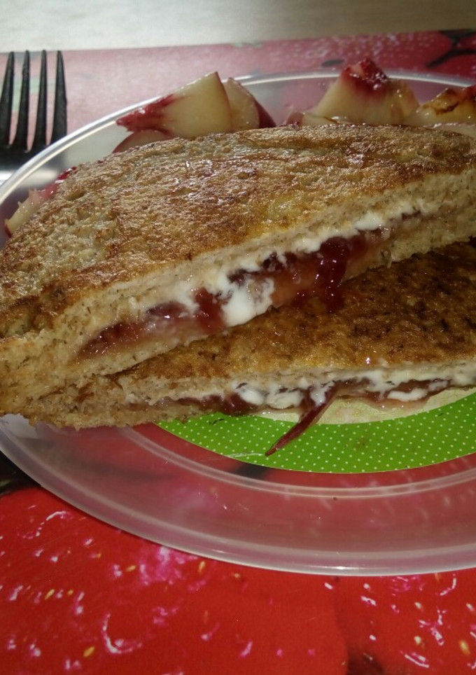 Una foto de Tostada francesa rellena