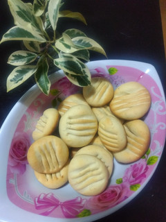 Una foto de GALLETAS CON LECHE CONDENSADA LIBRE DE GLUTEN (sin tacc)