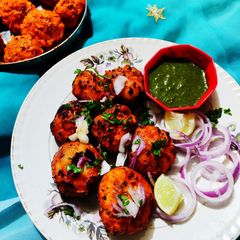 A picture of Tandoori momos.