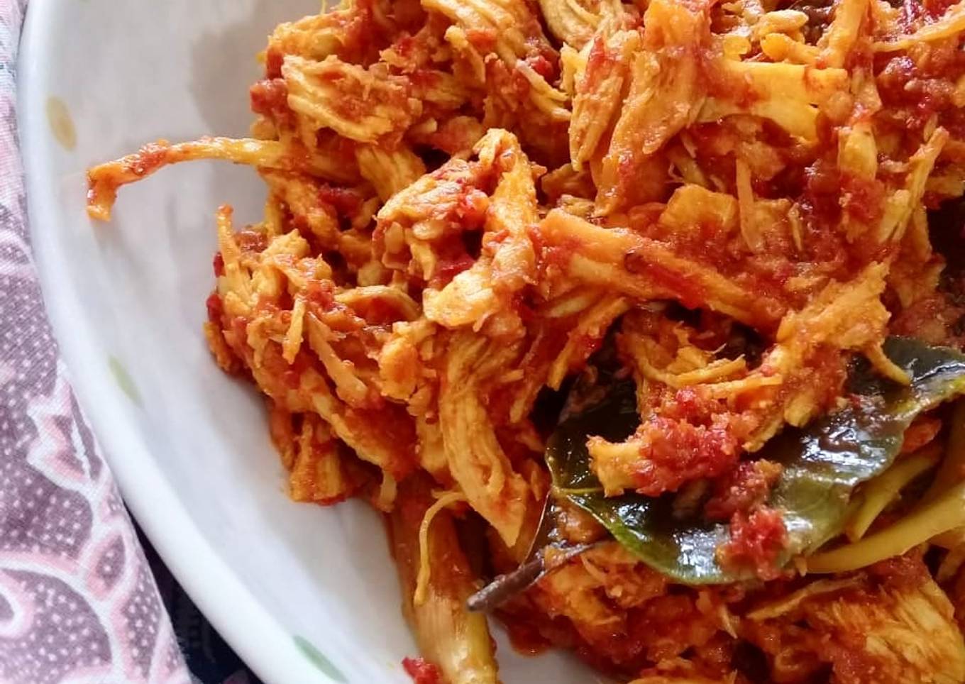 Ayam suwir bumbu balado