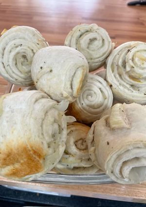 Una foto de Pan saborizado de cebolla y orégano (vegano)