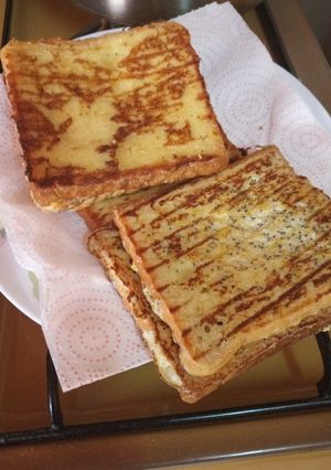 A picture of Orange zest & poppy seed Flavored French Toast.