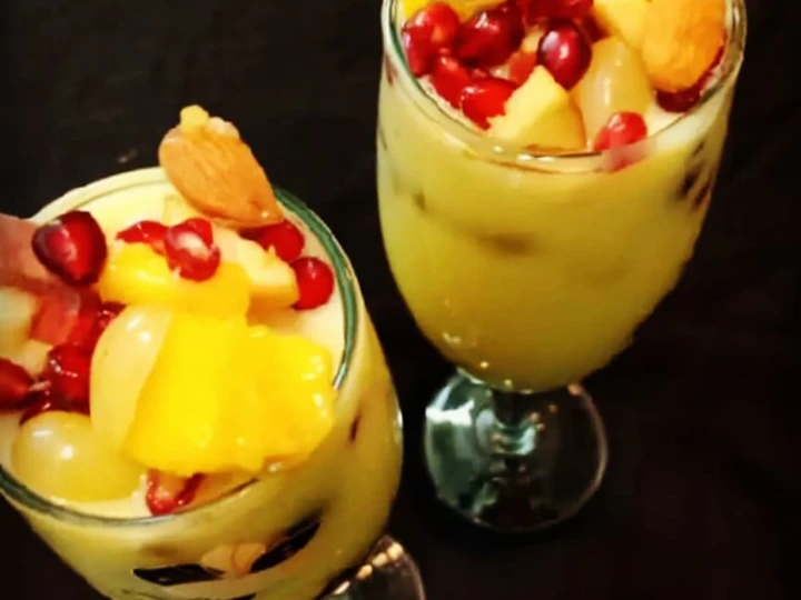 Easy Way Prepare Recipe Mixed Fruit Smoothie that is Perfect, Can Spoil the Tongue}