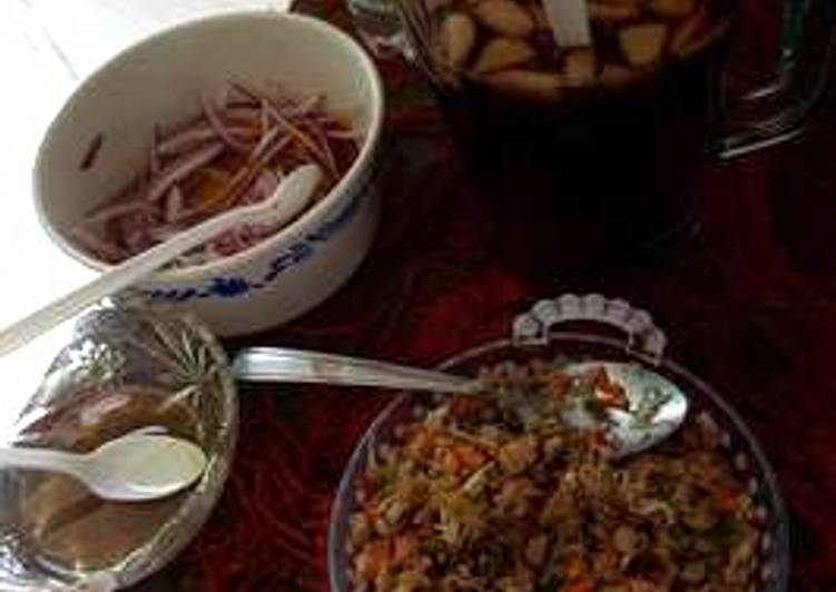 Ensalada de soya texturizada y cebolla marinada con habaneros