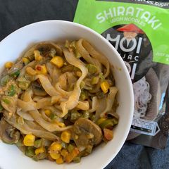 A picture of Udon Noodles in peanut butter Sauce.