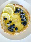 Mini hot cakes Holandeses con Cuajada de Limón y Arándanos