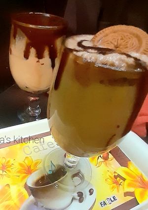 চকলেট মিল্ক শেক (chocolate milk shake recipe in bengali) রেসিপির প্রধান ছবি
