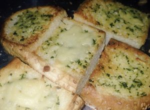 Foto resep Garlick bread super simple a.k.a bruschetta