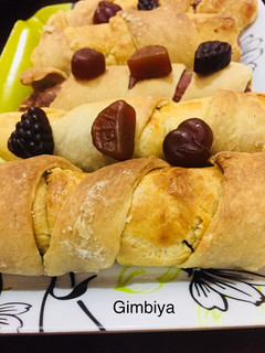 A picture of Sausage rolls.
