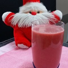 A picture of Pomegranate-Orange Cooler.