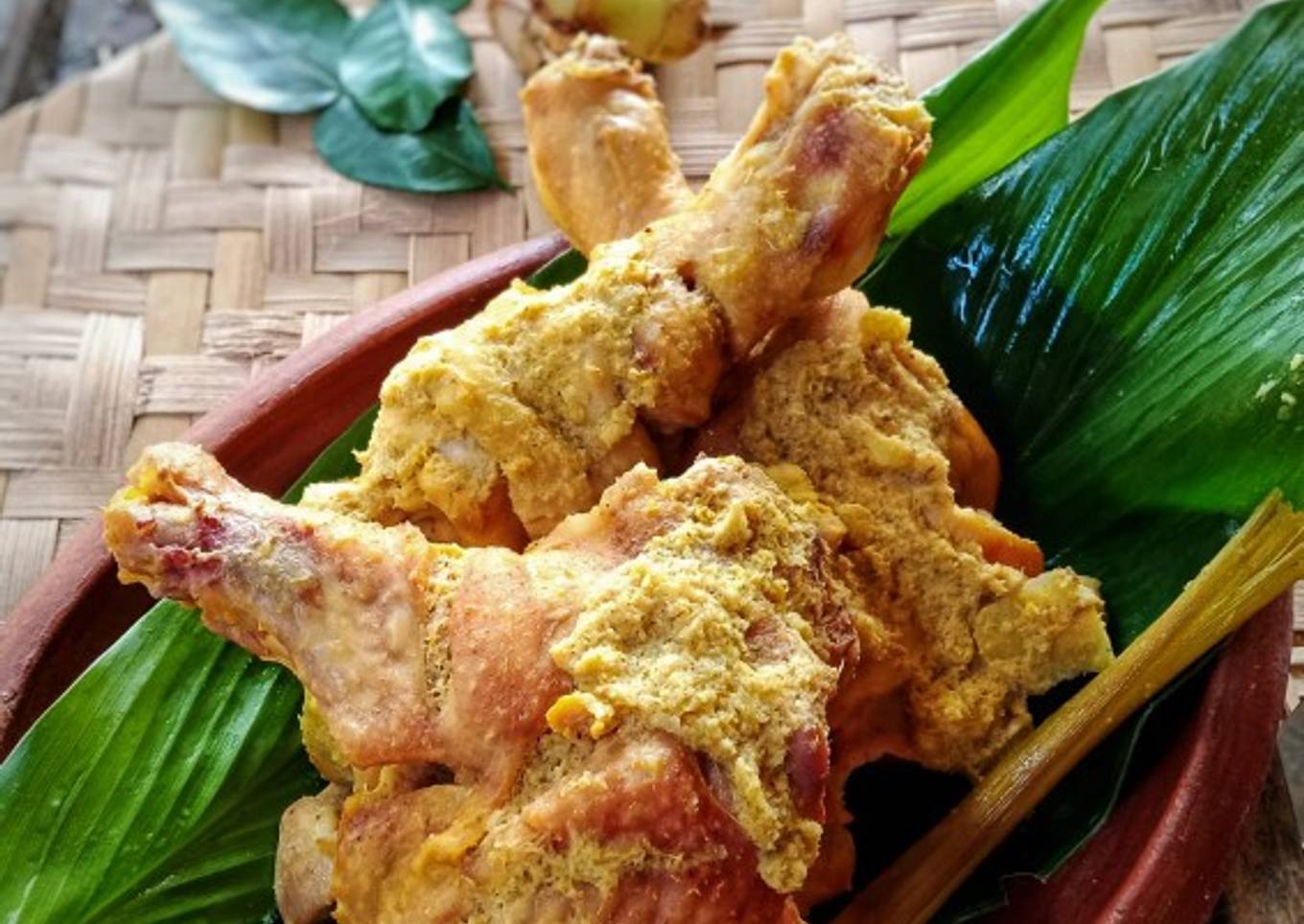 Ungkep Ayam Goreng Khas Padang(Ide Jualan)