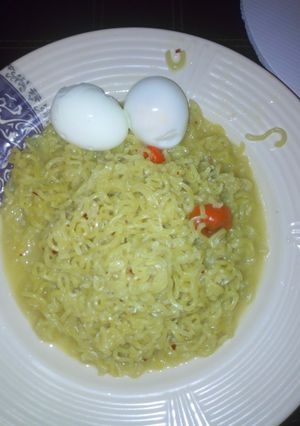 A picture of Simple indomie recipe.