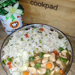 A picture of Almond Chicken with Fried Rice.