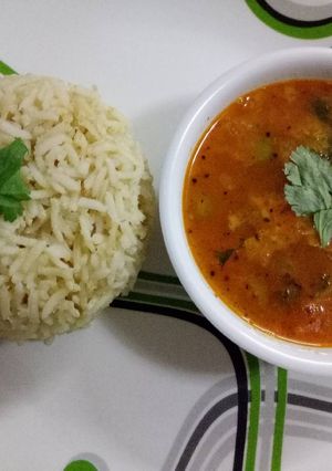 A picture of Gujarati khatti Meethi Tuar Dal.