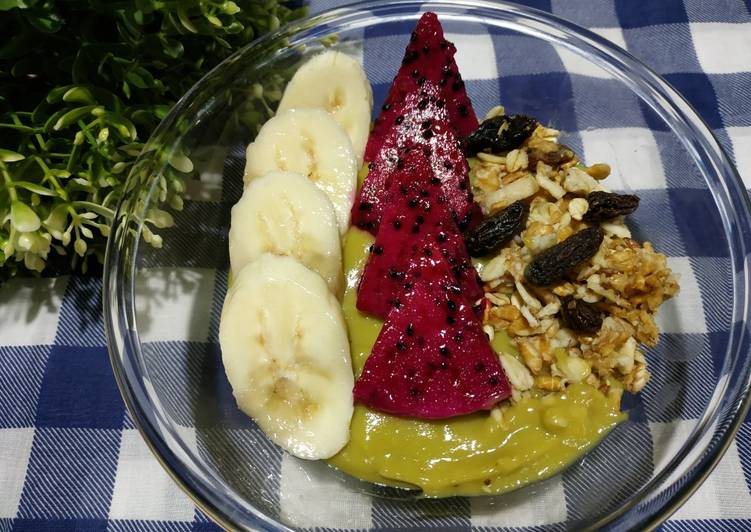 Sarapan sehat 14 (Banana avocado smoothies bowl)
