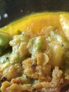 तोरी आलू की सब्जी (Tori aloo ki sabji recipe in Hindi) रेसिपी मुख्य फोटो
