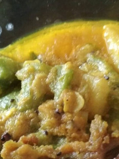 तोरी आलू की सब्जी (Tori aloo ki sabji recipe in Hindi) रेसिपी मुख्य फोटो