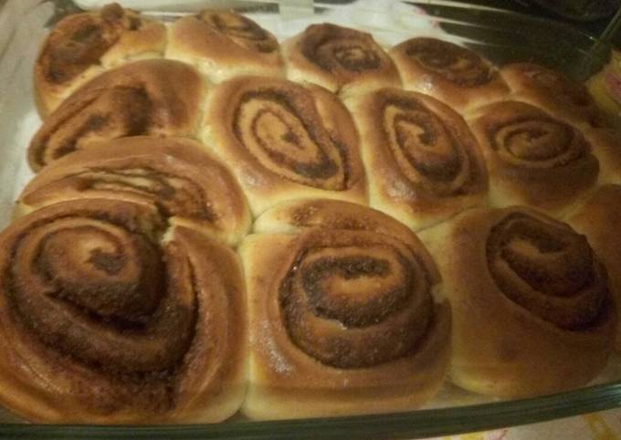 Cinnamon rolls