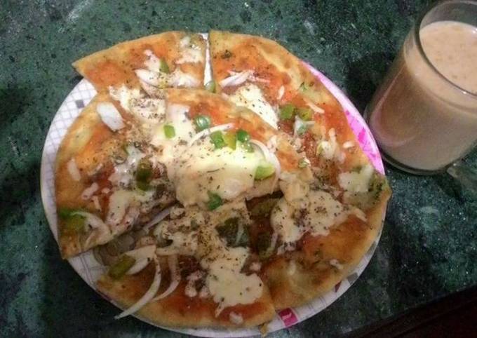 Steps to Make Quick Aloo Kulcha Pizza