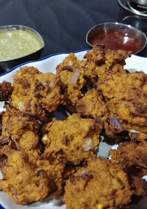 A picture of Oats Khichdi Pakora without oil (Healthy).